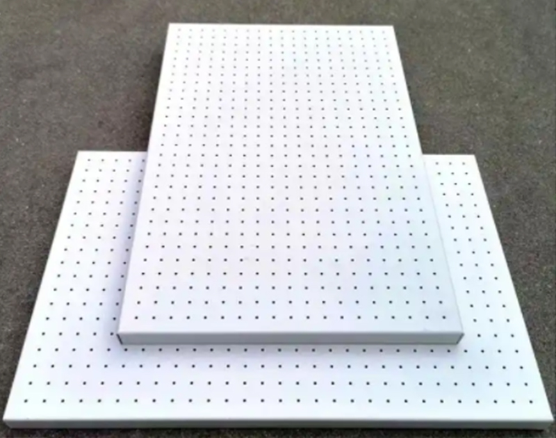 铝蜂窝穿孔吸音板