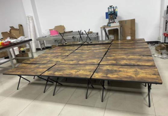 鸿赞蜂窝户外桌批量交付