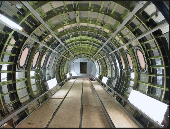 芳纶蜂窝板应用于飞机货仓地板